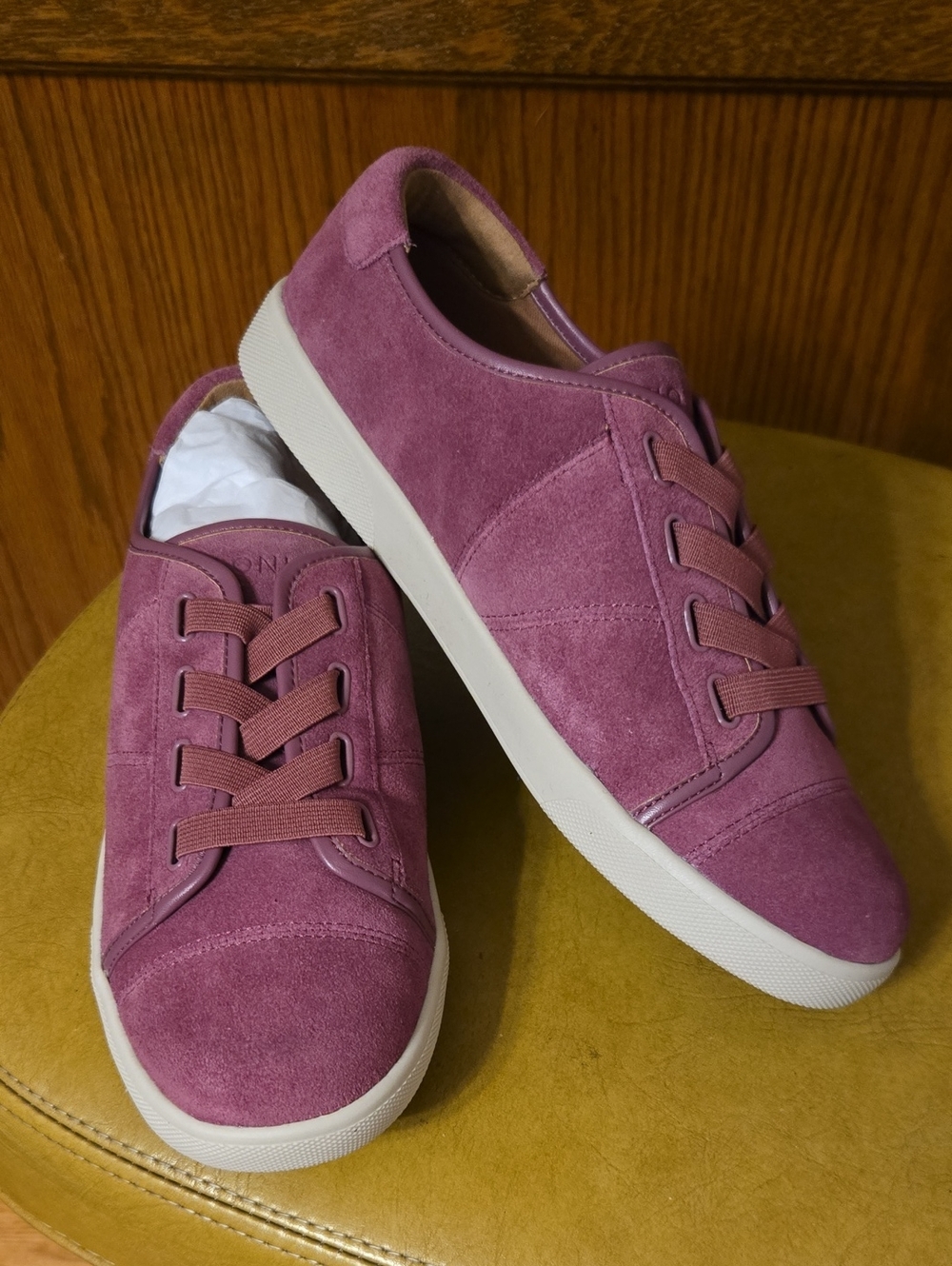 Vionic Suede Berry Sneakers